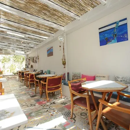 Moshinos Hotel